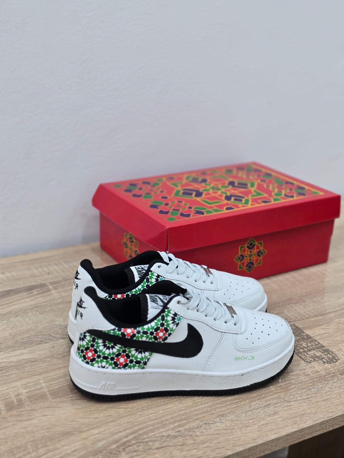 Its Maghribi AF Noir –  حذاء مغربي أسود